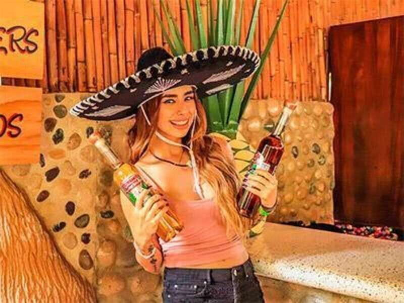 Puerto Vallarta: Canopy Los Veranos Land Ride - Tequila Tasting and Petting Zoo