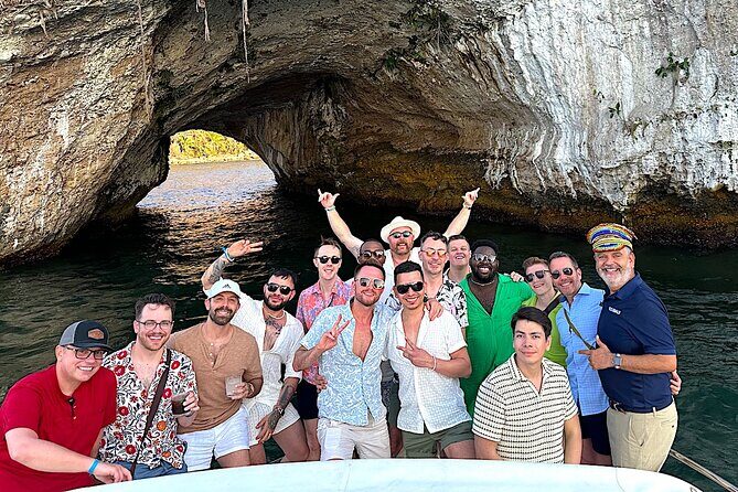 Puerto Vallarta: Gay Luxury Sunset Cruise with open bar - Key Points