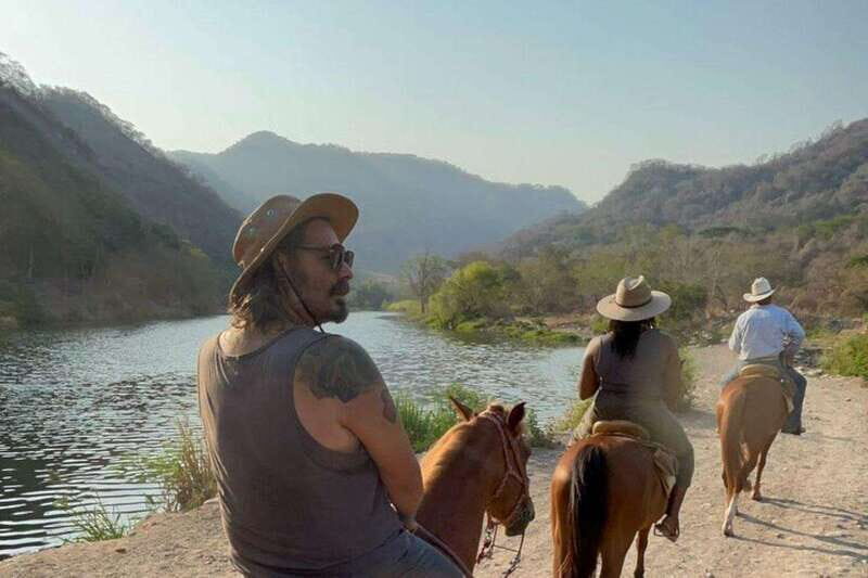 Puerto Vallarta: Horseback Riding, Lunch & Unlimited Drinks - Key Points