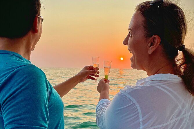Puerto Vallarta: Luxury Yacht Sunset Cruise with open bar - Key Points