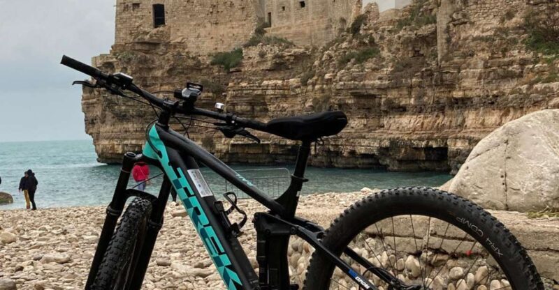 Puglia: rent e-bike. Self guided tours - Key Points