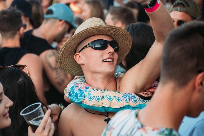 Pula: Boom Boat Party  Sunset Cruise, Drinks, DJ & After-Party - FAQ