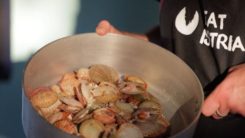 Pula: Market Tour, Cooking Class, and a Meal with Wine - Key Points