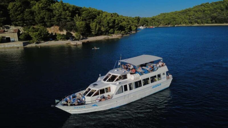 Pula: New Year Special Dolphin Sunset Cruise & Dinner - Key Points
