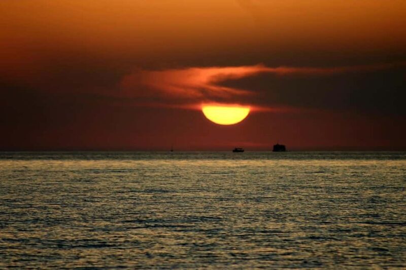 Pula: Private Sunset Boat Trip with Dolphins - Key Points