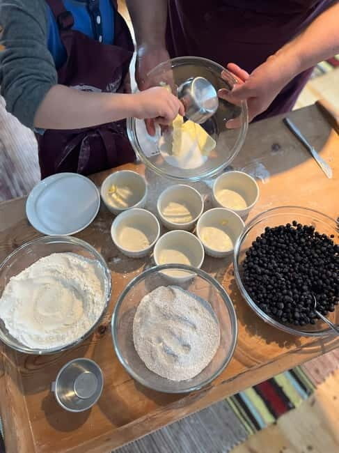 Puumala: Blueberry Rye Pie Baking Workshop - The Baking Experience