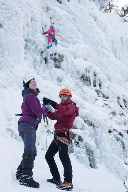 Pyhätunturi: Kid's Ice Climbing Adventure in Finnish Lapland - The Guides: Knowledgeable and Reassuring