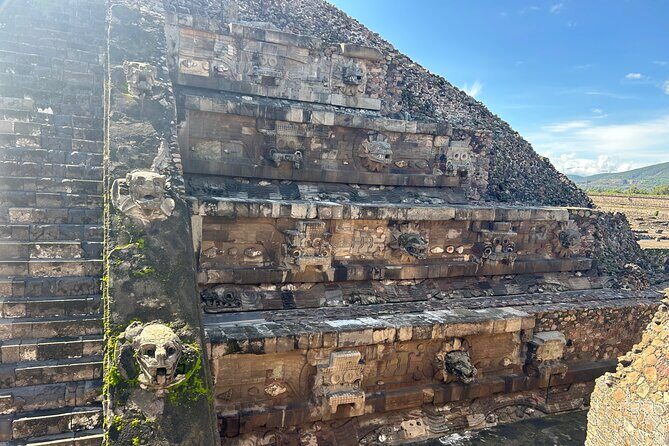 Pyramids of Teotihuacan with gastronomic and cultural experience. - FAQs