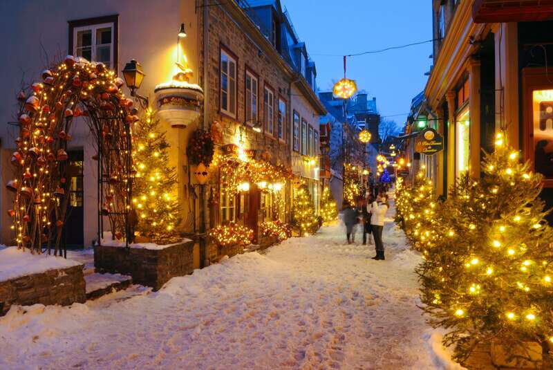 Quebec City: Christmas Magic Walking Tour in Old Quebec - Exploring Old Quebec’s Charm