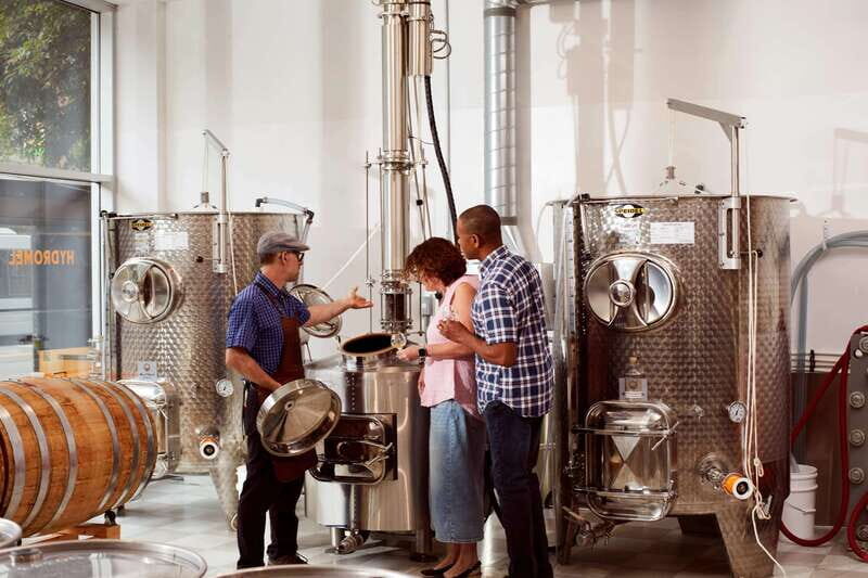 Quebec City: Honey and Distillery Tour with Tasting - Discovering Apikol: A Close-Up with Bees and Spirits