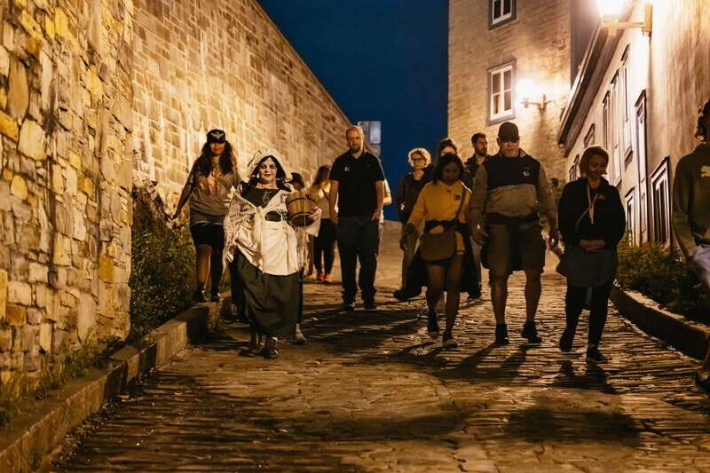 Quebec Interactive Street Theatre: "Crimes in New France" - The Guides and Actors