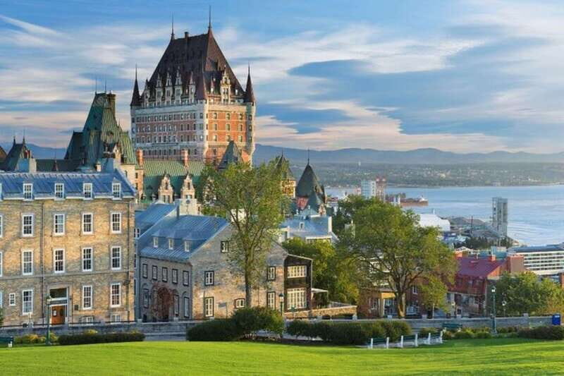 Quebec: Private custom tour with a local guide - The Value of a Local Guide