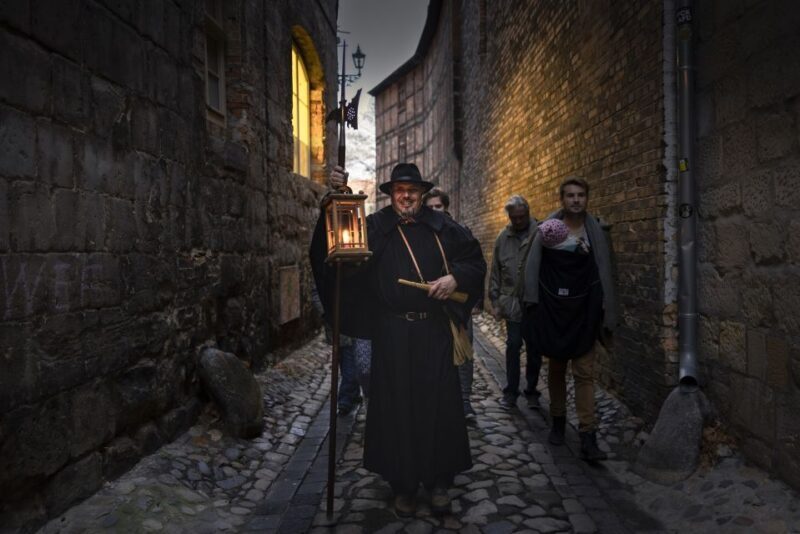 Quedlinburg: Historical Old Town Evening Walking Tour - Is It Worth It?