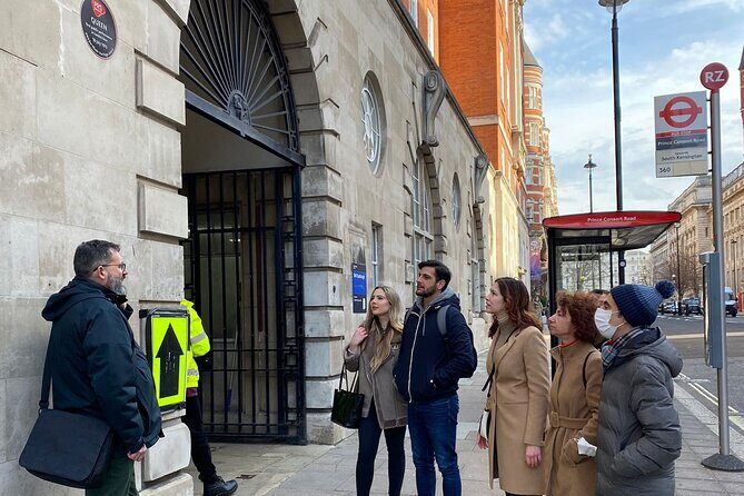 Queen Highlights Walking Tour of London - An In-Depth Look at the Queen Highlights Walking Tour