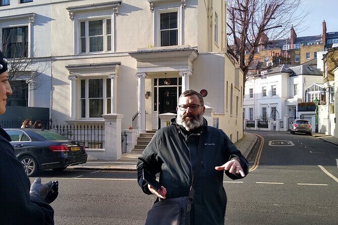 Queen Highlights Walking Tour of London - FAQs