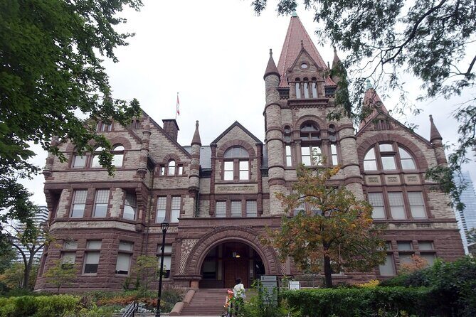 Queen's Park Self Guided Walking Tour - Who Will Love This Tour?