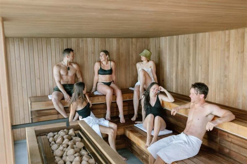 Queenstown: Floating Sauna Experience on Lake Whakatipu - Key Points