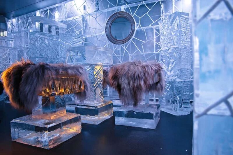 Queenstown: Ice Bar Entry with Warm Winter Gear and Drink - Warm Gear and Comfort