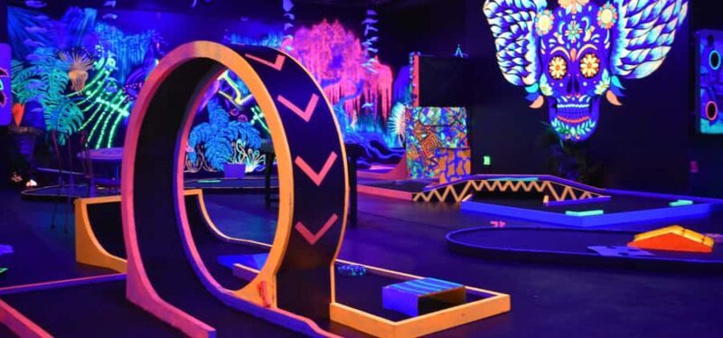 Queenstown: Indoor Putt 'n' Glow Mini Golf - The Experience in Detail