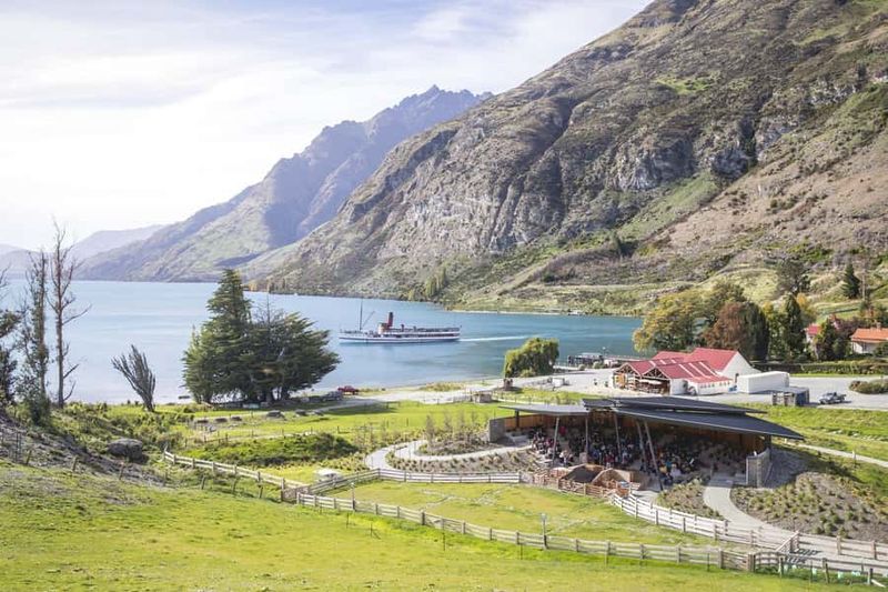 Queenstown: Walter Peak Gourmet BBQ & Lake Whakatipu Cruise - Desserts, bread and cheese, plus the old woolshed tea stop