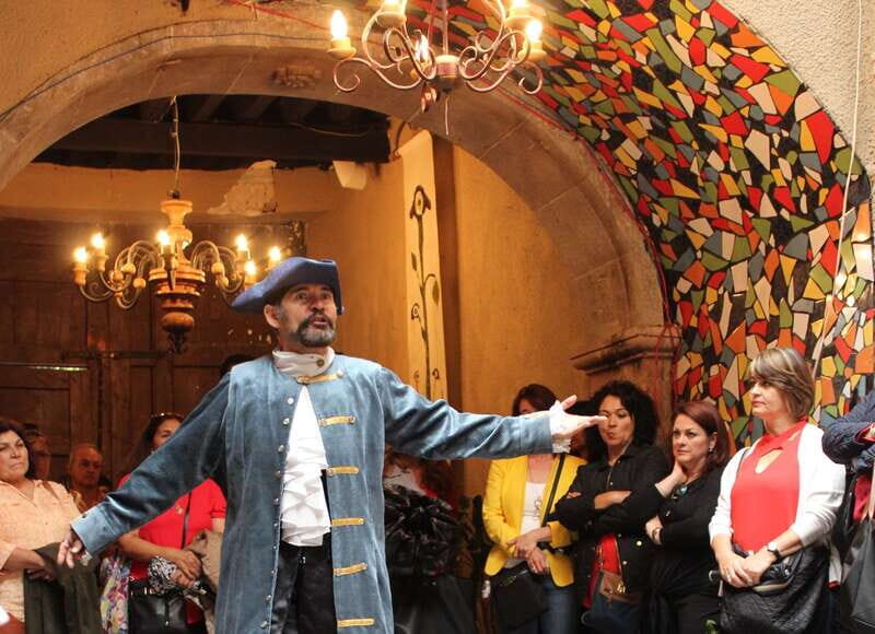 Querétaro: Leyendas Santiago de Querétaro. El Tour - The Experience: What You Can Expect