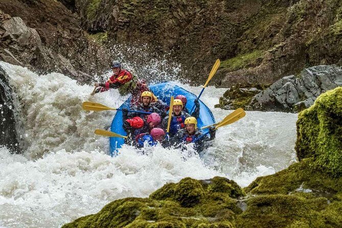 Rafting activity full of adrenaline - Introduction
