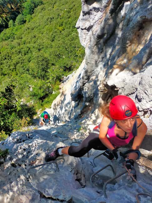 RAMALES DE LA VICTORIA, CANTABRIA: VIA FERRATA DEL CALIZ, BEGINNERS - Key Points