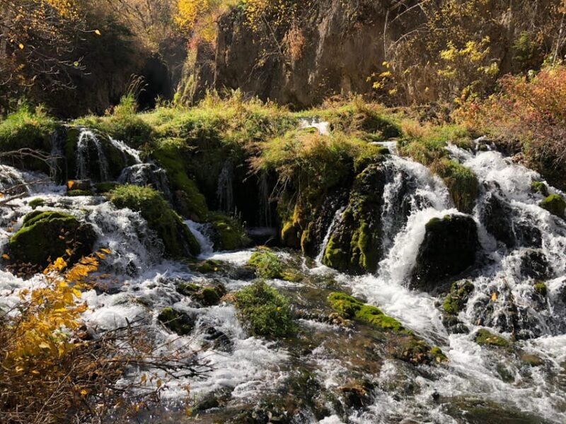 Rapid City: Devils Tower & Spearfish Canyon Private Tour - Key Points