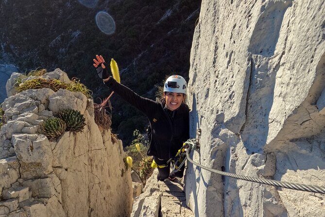 Rappels in Pico Licos with certified guides - Introducing the Pico Licos Rappelling Tour: An Honest Look