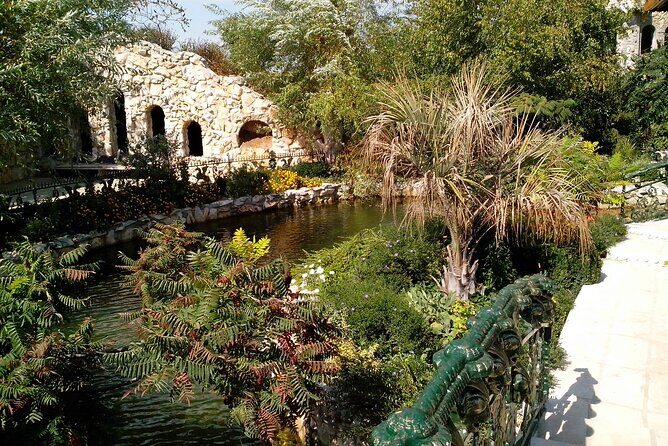 Ravadinovo Castle Unseen - The Castles and Gardens: What Makes It Unique?