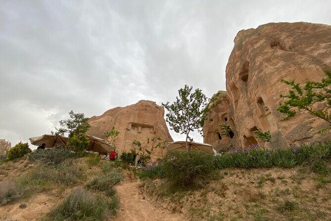 Red & Rose Valley Sunset Hiking Tour with a Trekking Dog "Oscar" - Who Is This Tour Best For?