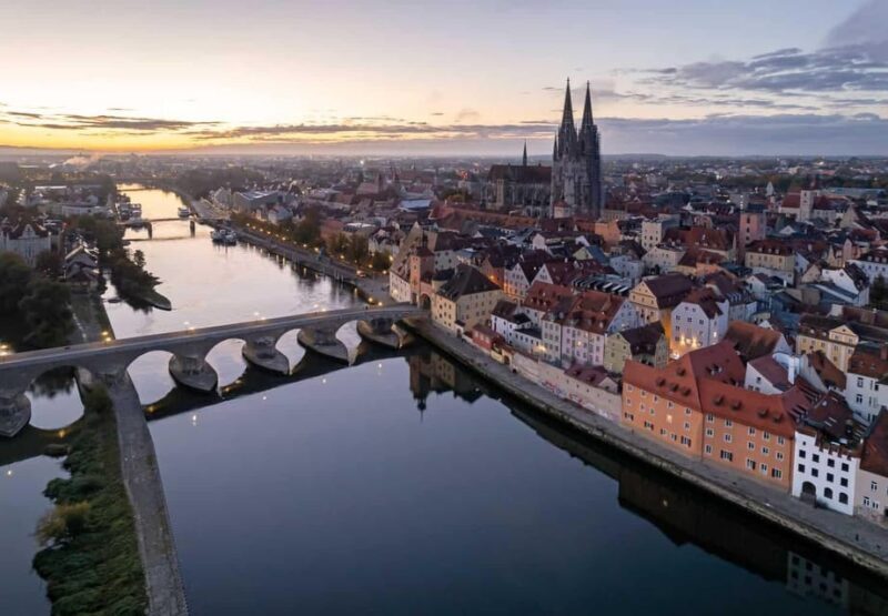 Regensburg: Old Town of Regensburg with Stadtamhof - Key Points