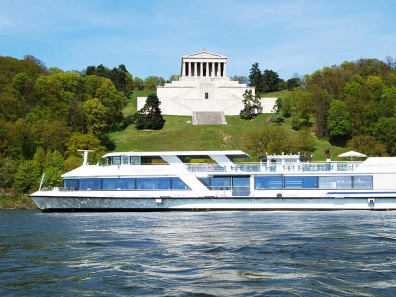 Regensburg: Sightseeing Boat Tour to Walhalla - The Experience on Board