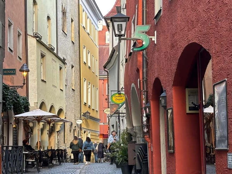 Regensburg Unveiled: Through Its People, Art and Flavors - Key Points
