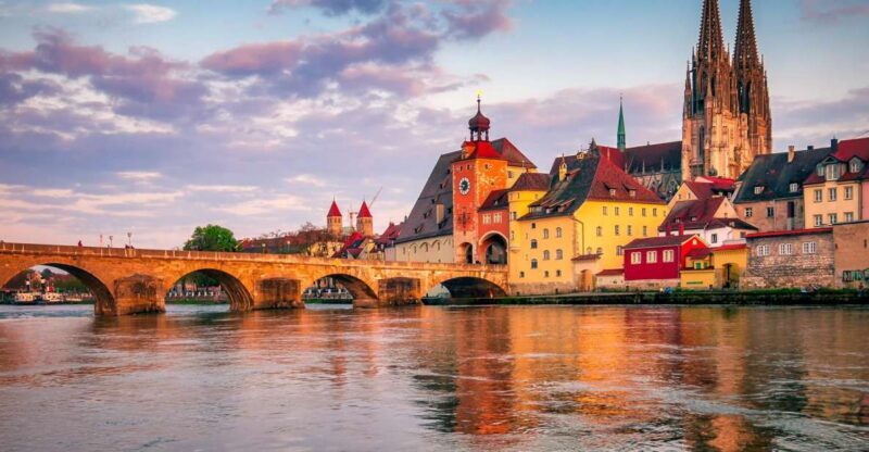 Regensburg: walking tour with italian wines and food tasting - A Closer Look at the Tour Experience
