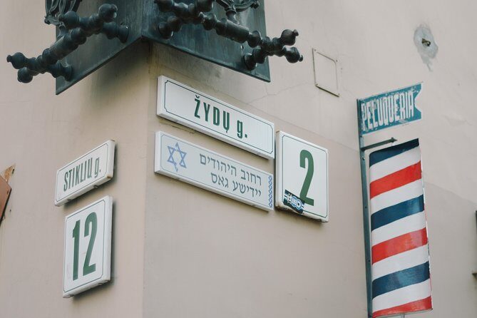 Regular walking tour of Jewish Vilnius - An In-Depth Look at the Tour Experience