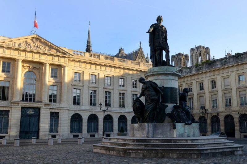 Reims : city-center discovery tour and champagne tasting - Value for Money