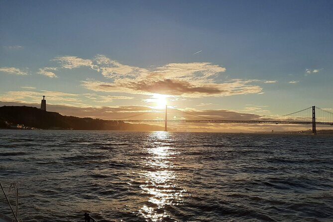 Relaxing Sailboat Cruise along the Tagus - The Sum Up