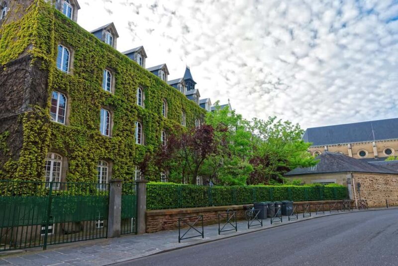 Rennes: 2-hour Best Intro Walking Tour with a Local - FAQ