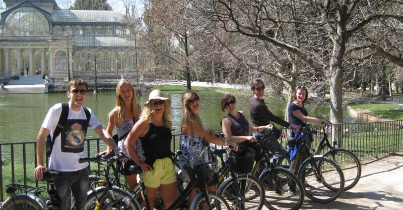 Rent a Bike in Madrid -Free phone holder and selfguided tour - Key Points
