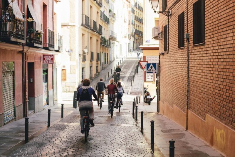 Rent a Bike in Madrid -Free phone holder and selfguided tour - FAQ