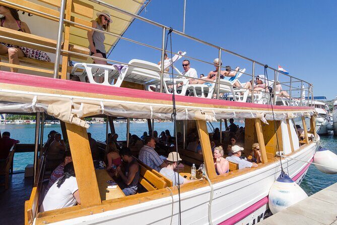 Rent a Boat! (Group Option - Half Day) - Who Should Book This Tour?