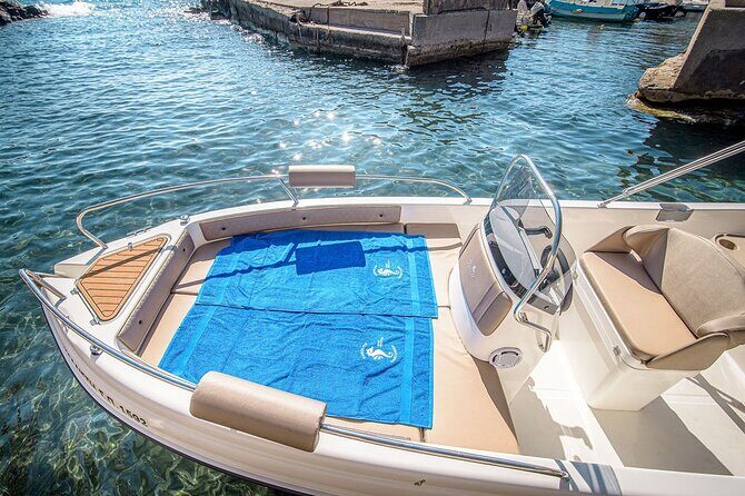 Rent a Boat in Santorini with Free License - Potential Downsides to Keep in Mind