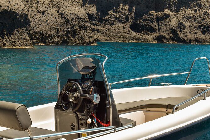 Rent a Boat with 30/50hp Engine in Santorini without a License - Exploring Santorini by Boat—What You Can Expect
