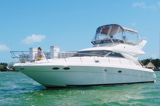 Rent a Private 46ft Yacht in Cancun - The Food, Drinks, and Extras