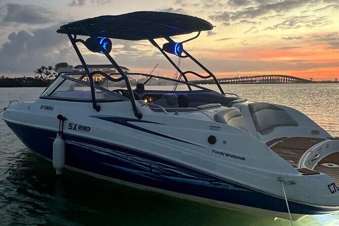 Rent a Private Boat in Miami with Captain up to 8 pax - What You Can Expect from This Miami Boat Rental
