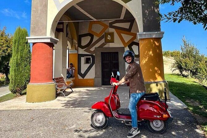 Rent a vintage Vespa for a whole day in Alba - Who is this experience best suited for?