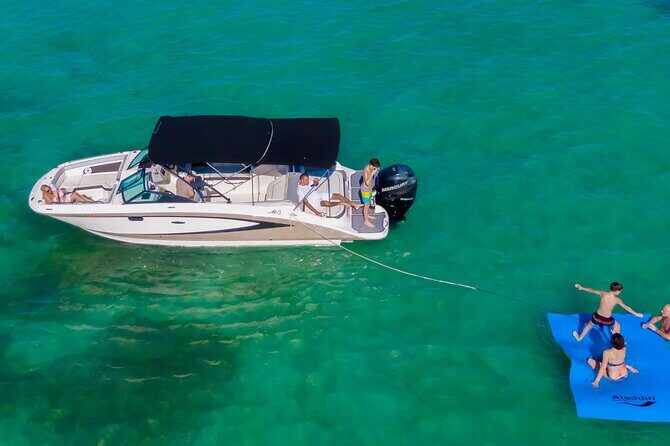 Rent the best boat in town | up to 10 people - Logistics and Booking