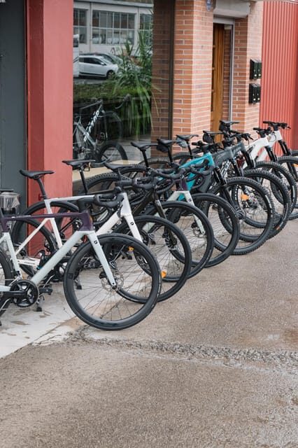 Rent your bike with us and we will help you to discover Gipuzkoa. - Key Points