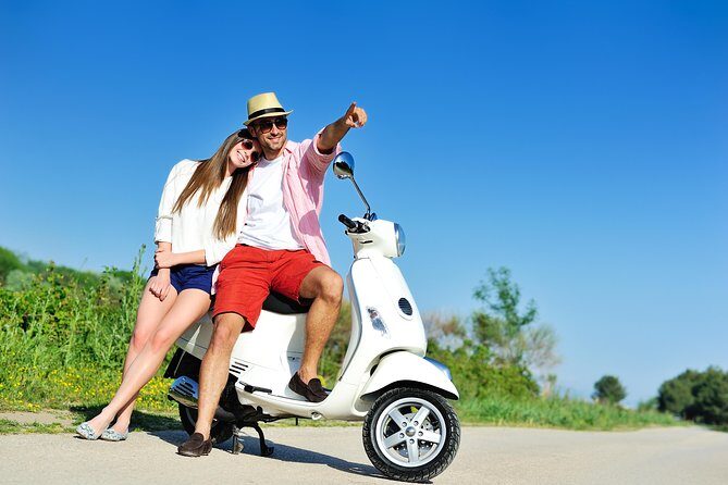 Rentals Scooter 2 Hours +1 HR Free , 2 Passengers, Retro "Lucky" 49cc - Key Points